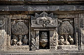 Prambanan - Candi Lara Jonggrang, kinara-kinari panels a composition of a lion with the tree of heaven and a pair of kinnara. 